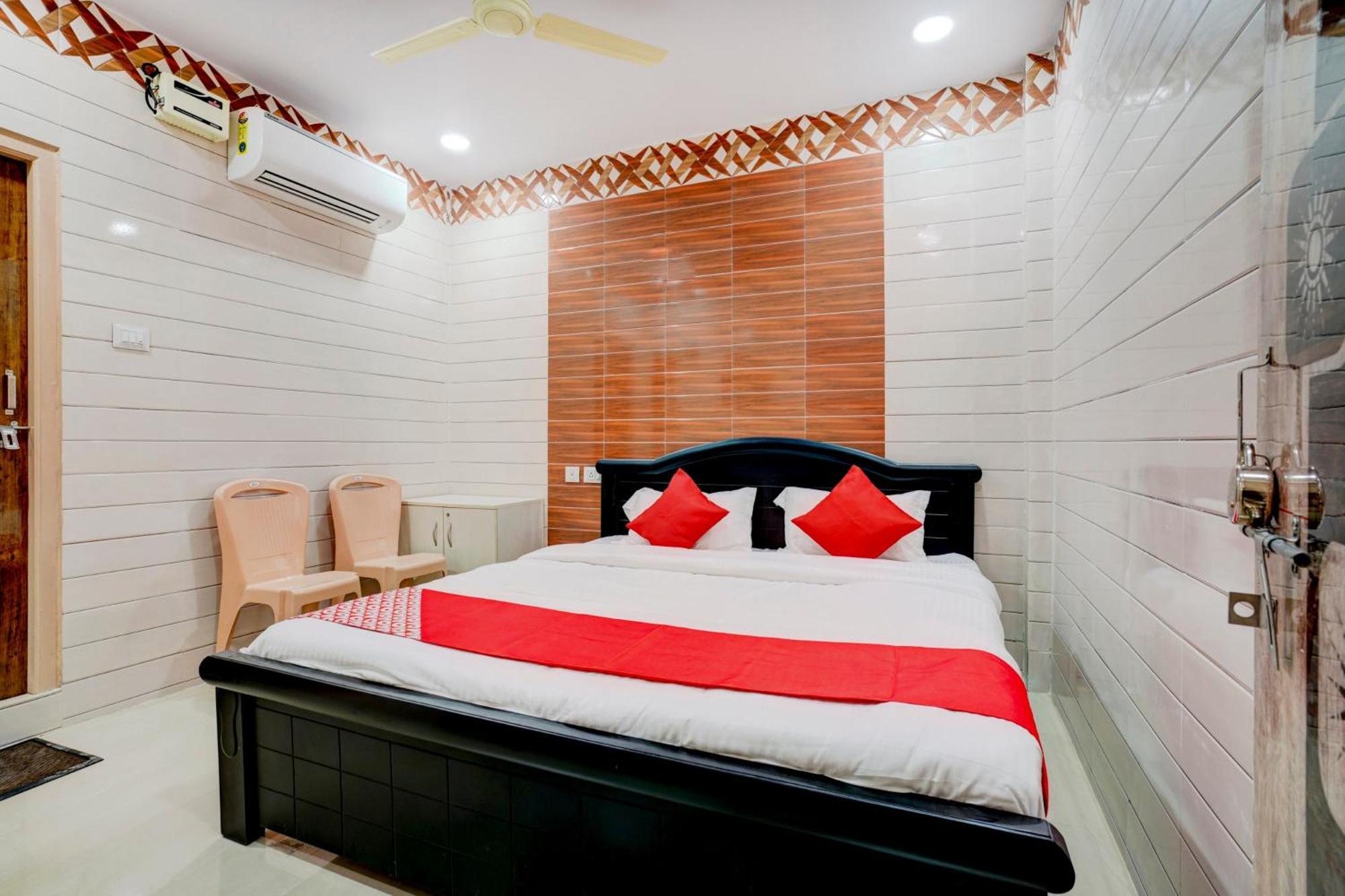 Hotel O Aroma Classic Near Nampally Main Railway Station Hyderabad Bagian luar foto