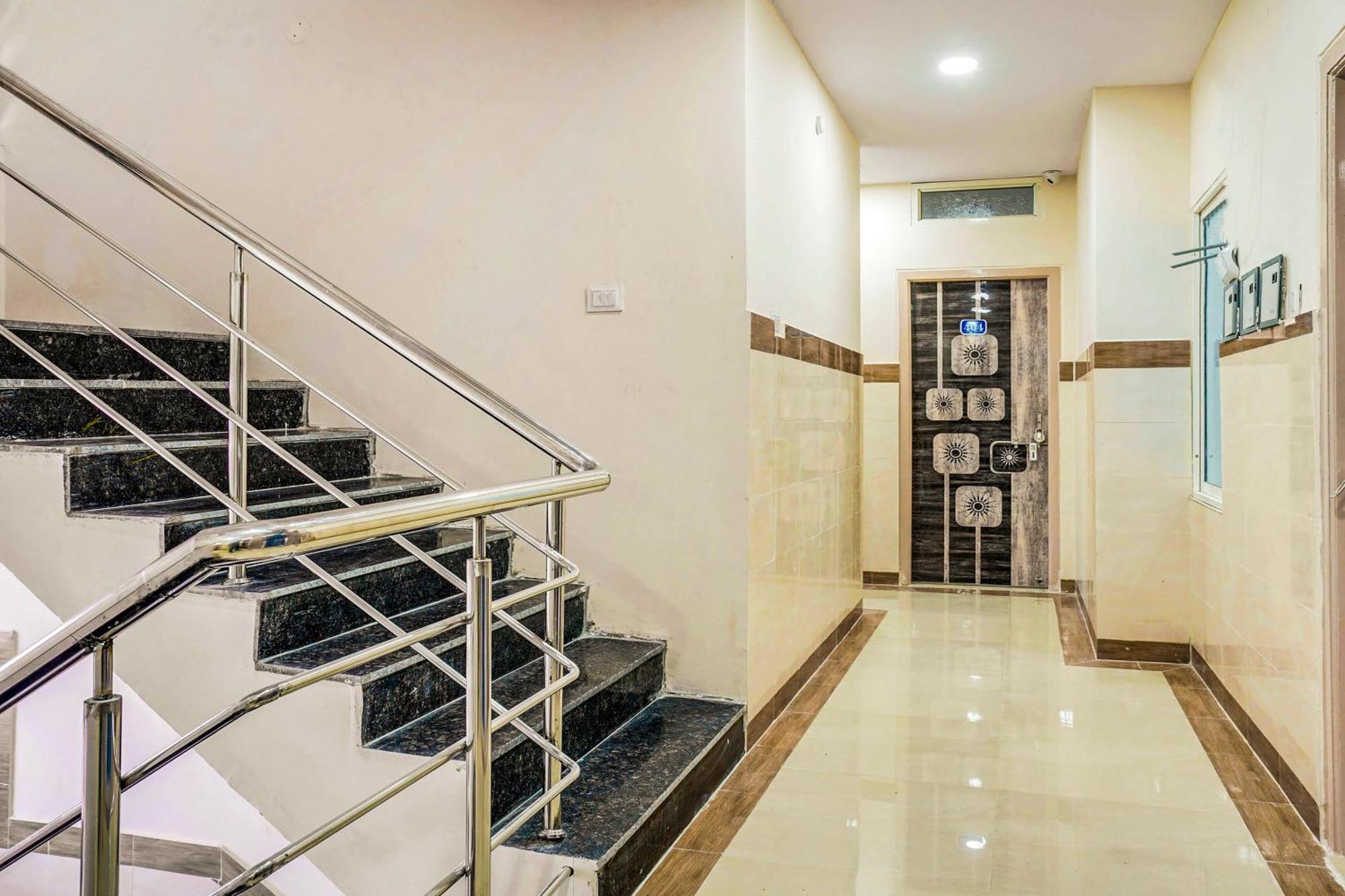 Hotel O Aroma Classic Near Nampally Main Railway Station Hyderabad Bagian luar foto