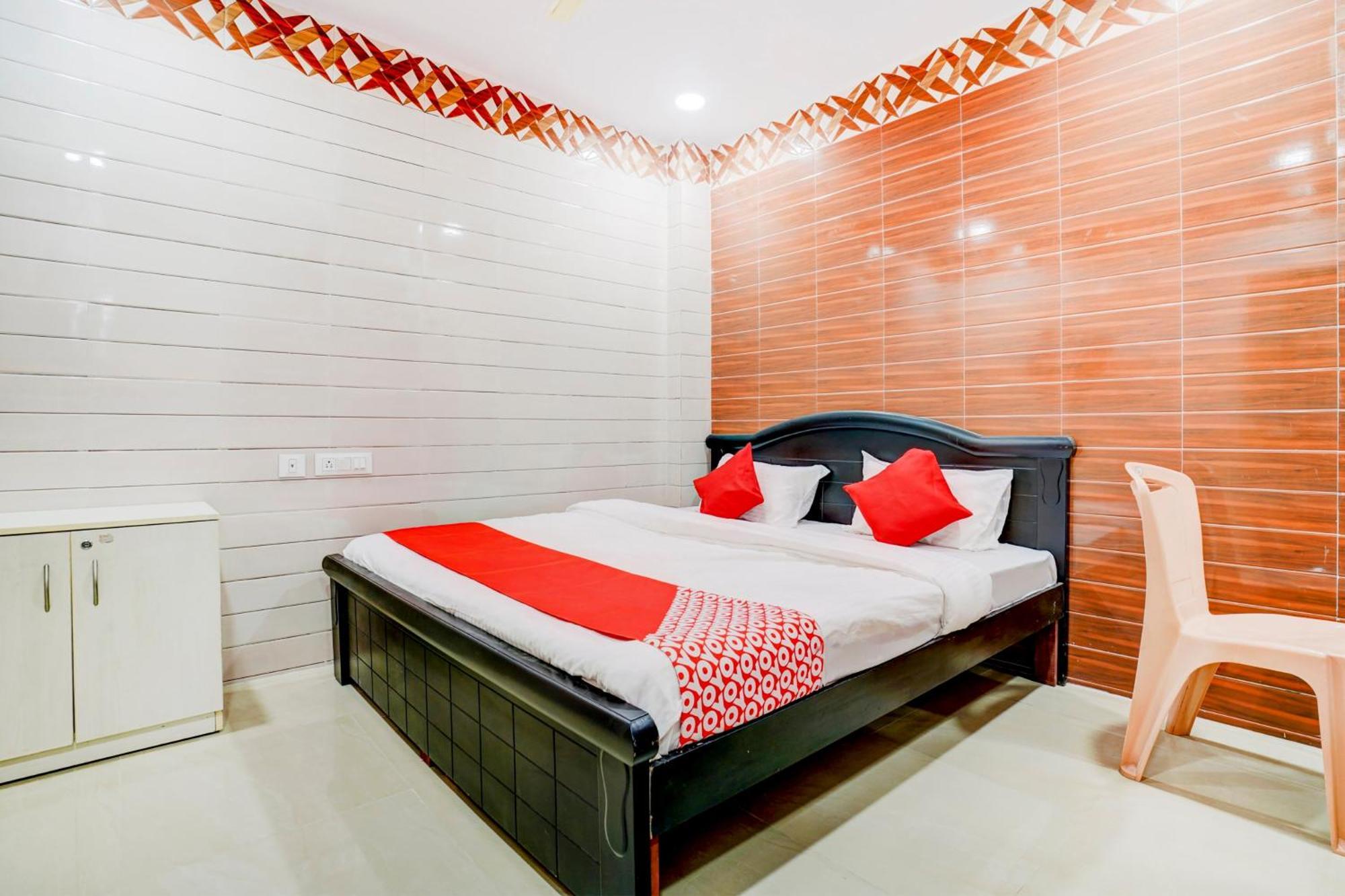 Hotel O Aroma Classic Near Nampally Main Railway Station Hyderabad Bagian luar foto
